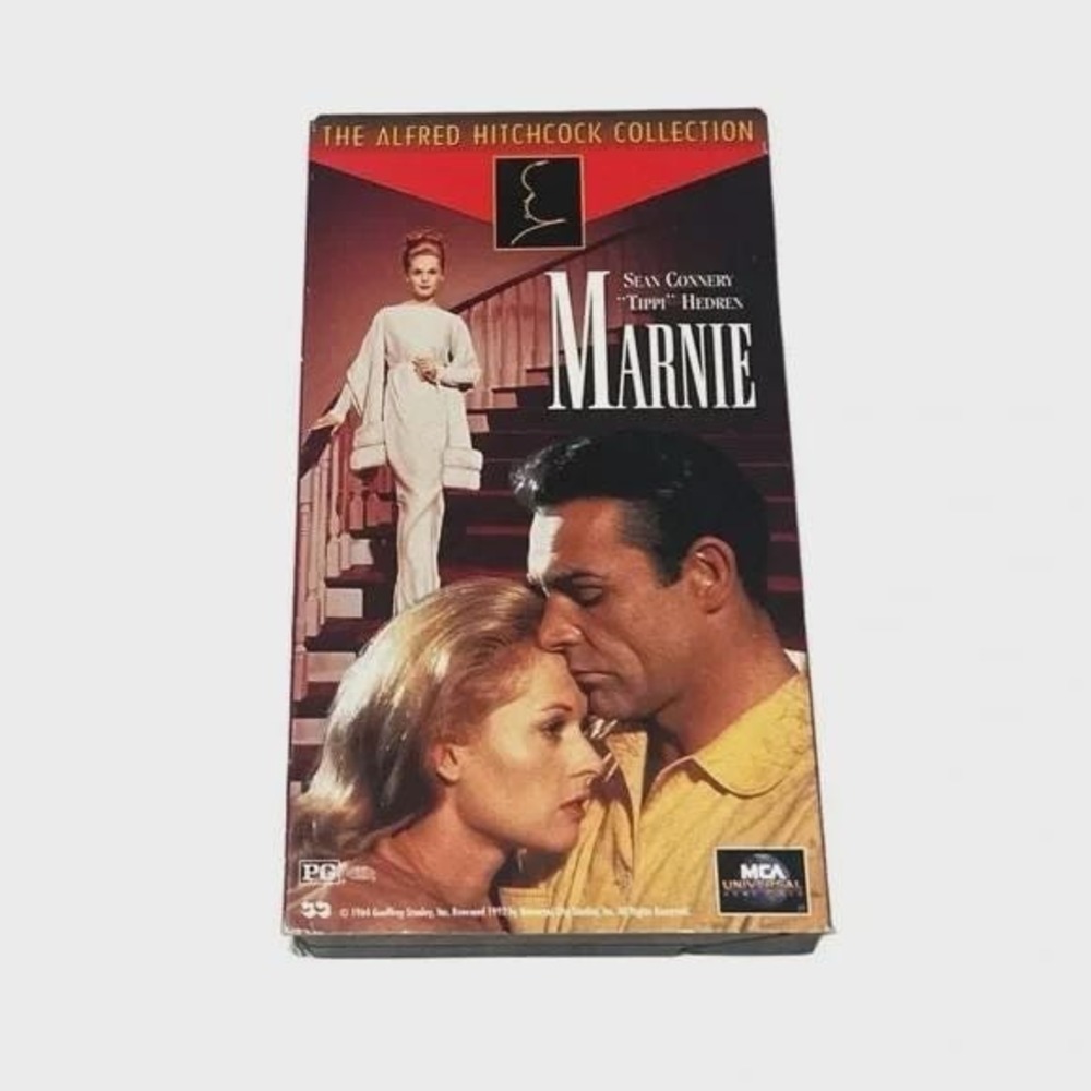 Marnie Alfred Hitchcock Movie VHS Sean Connery Tippi Hedren